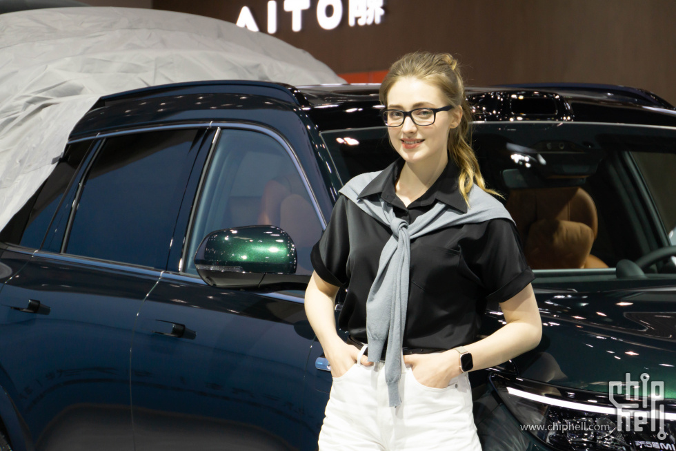 DSC08236_Lr.jpg