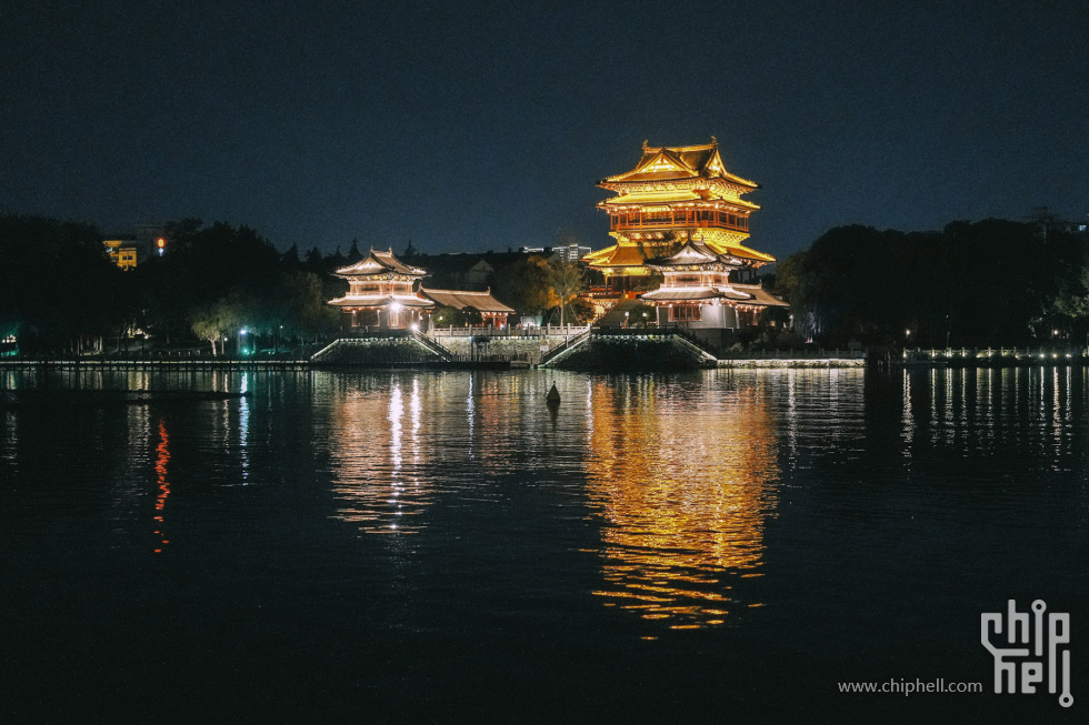 day1-003夜游凤城河 (7).jpg