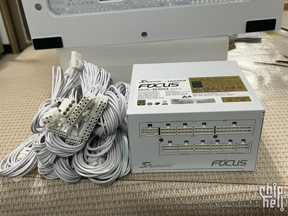 07-海韵 Foucs 850W-2.jpg
