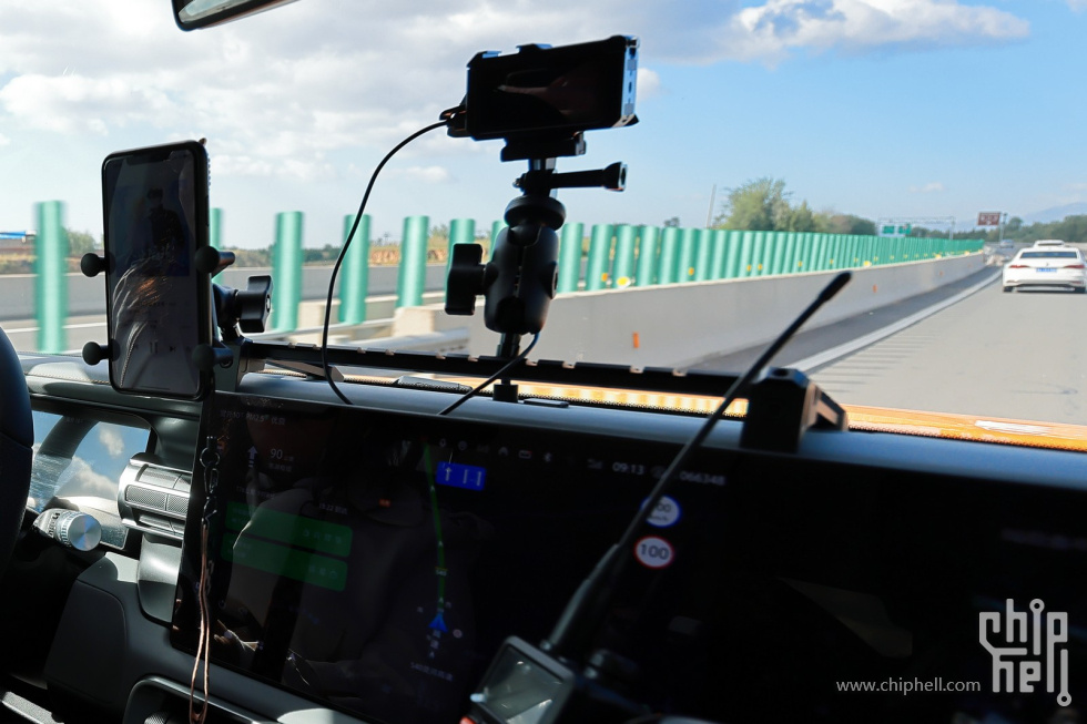 CR5_0019_cr.jpg