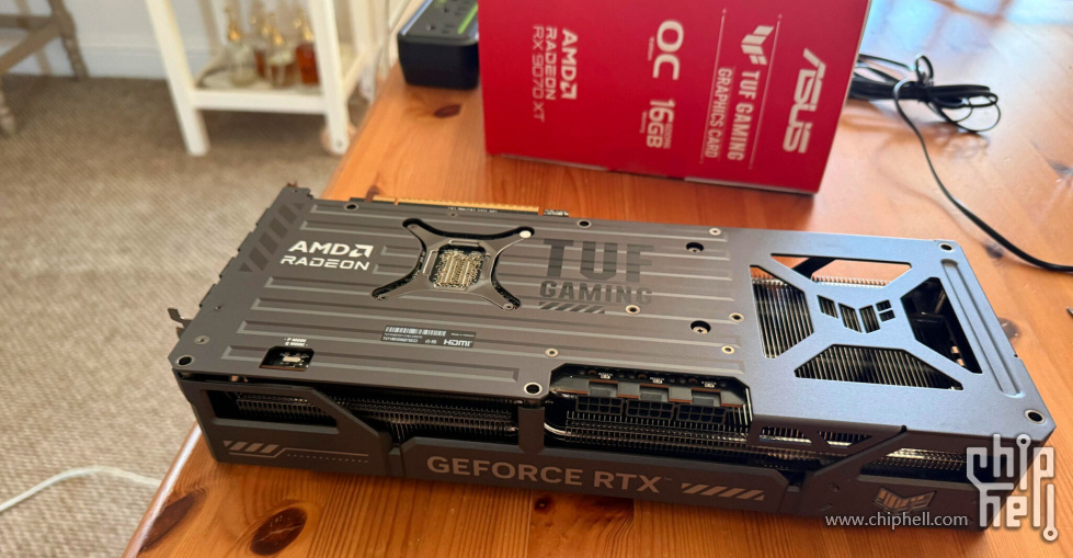 ASUS-RADEON-RX-9070-XT-GEFORCE-LOGO-2048x1065.jpg