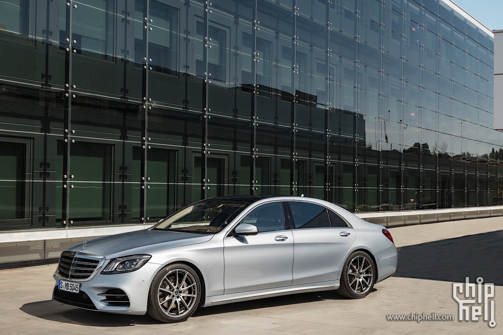 here-s-an-entire-train-filled-with-mercedes-benz-s-class-w222-facelift-models_52.jpg