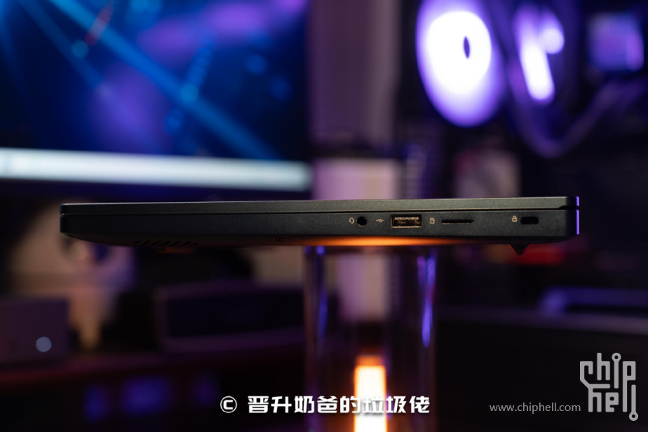 1.6kg RTX5070，轻薄全能本进入3A时代_七彩虹源N14 AIPC 2025991.png