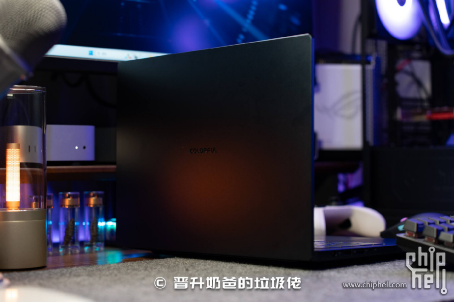 1.6kg RTX5070，轻薄全能本进入3A时代_七彩虹源N14 AIPC 20251287.png