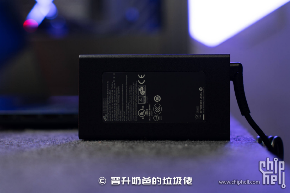 1.6kg RTX5070，轻薄全能本进入3A时代_七彩虹源N14 AIPC 20251405.png