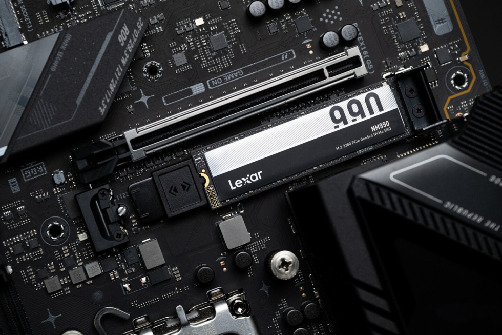Lexar_NM990_SSD_2.jpg