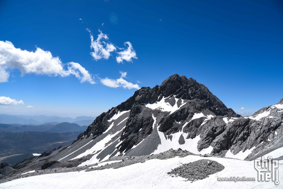 02、玉龙雪山，云南丽江市。 主峰扇子峰，最高处海拔5590.2米，普通游客能到达的山顶4680米。这也是我第一 ...