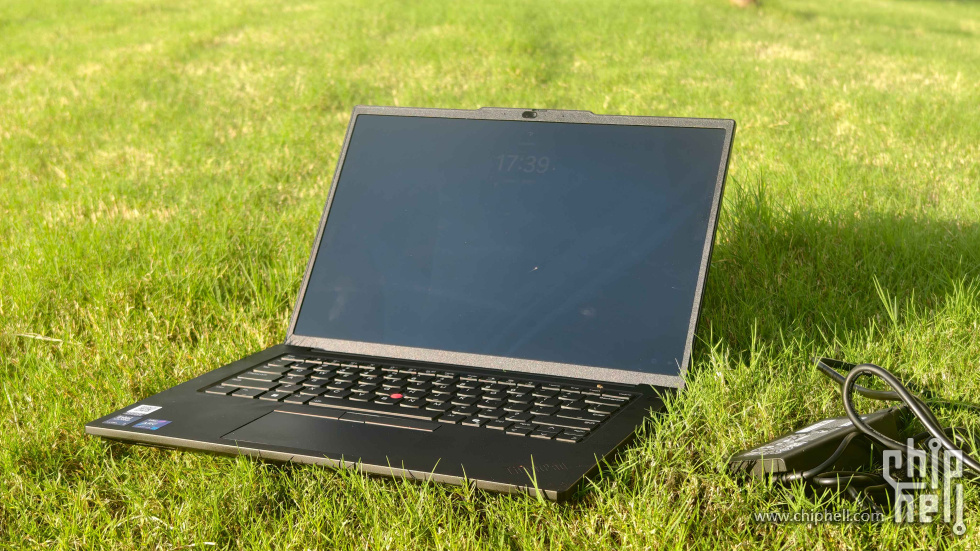 Thinkpad T14P gen2-04.jpg