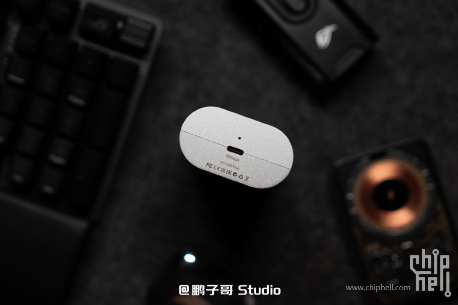 4GB_s！全民自媒体时代的好搭子_铁威马D1 SSD PLUS硬盘盒2117.png