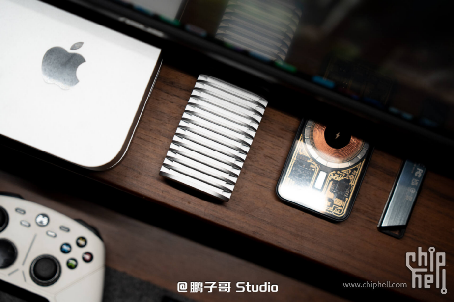 4GB_s！全民自媒体时代的好搭子_铁威马D1 SSD PLUS硬盘盒2635.png