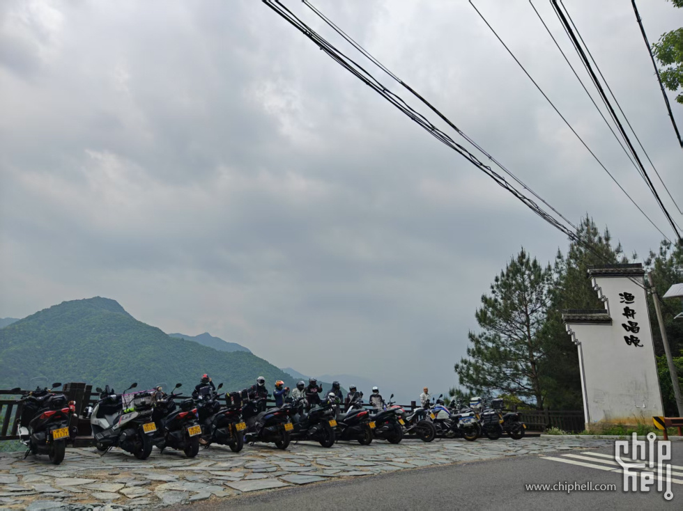 小湖南.jpg