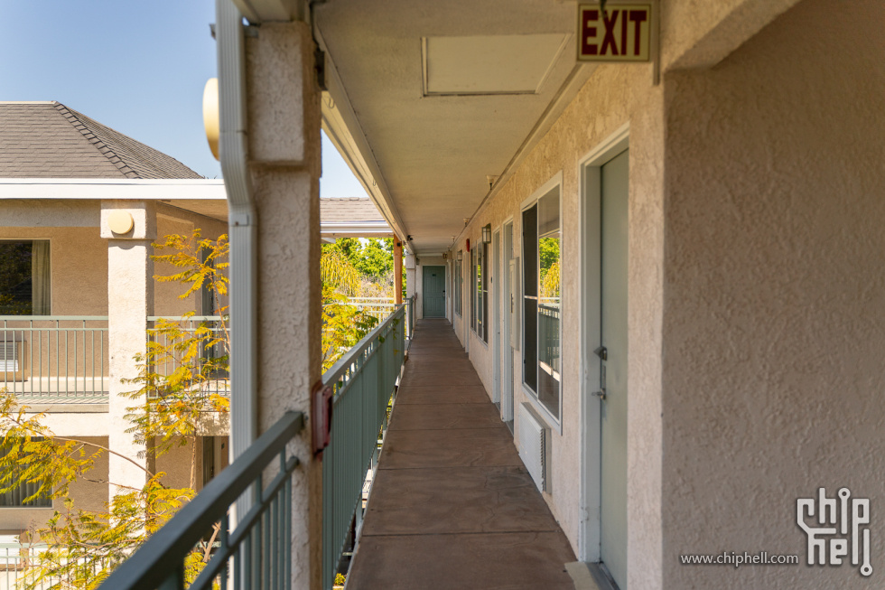 H1T08215.jpg