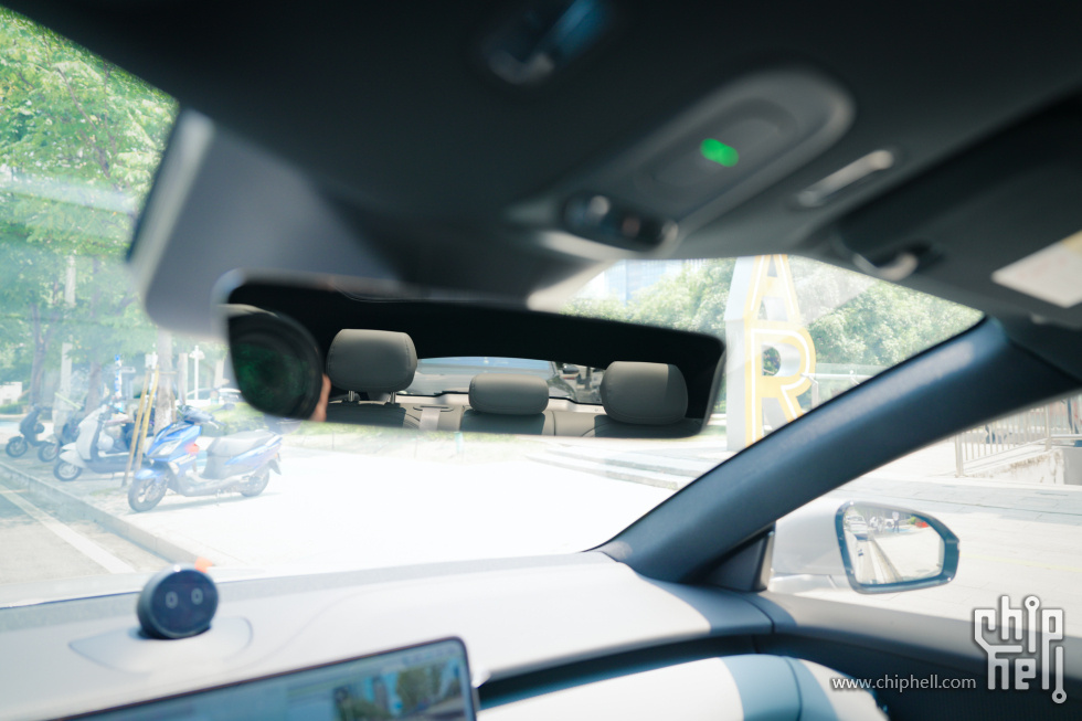 A7508507-lr4m.jpg
