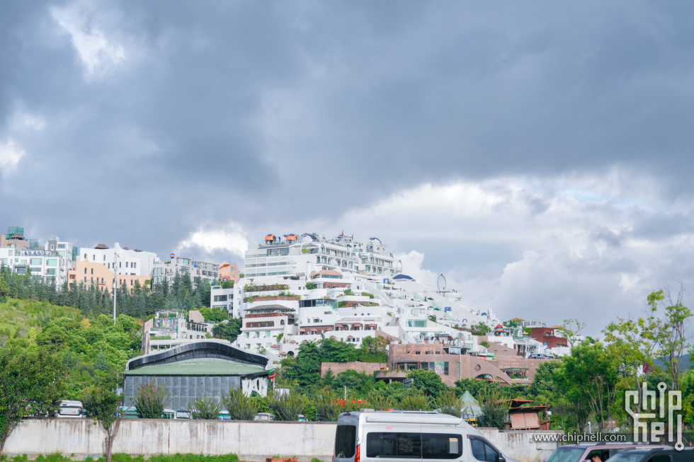 A7500767-lr4m.jpg