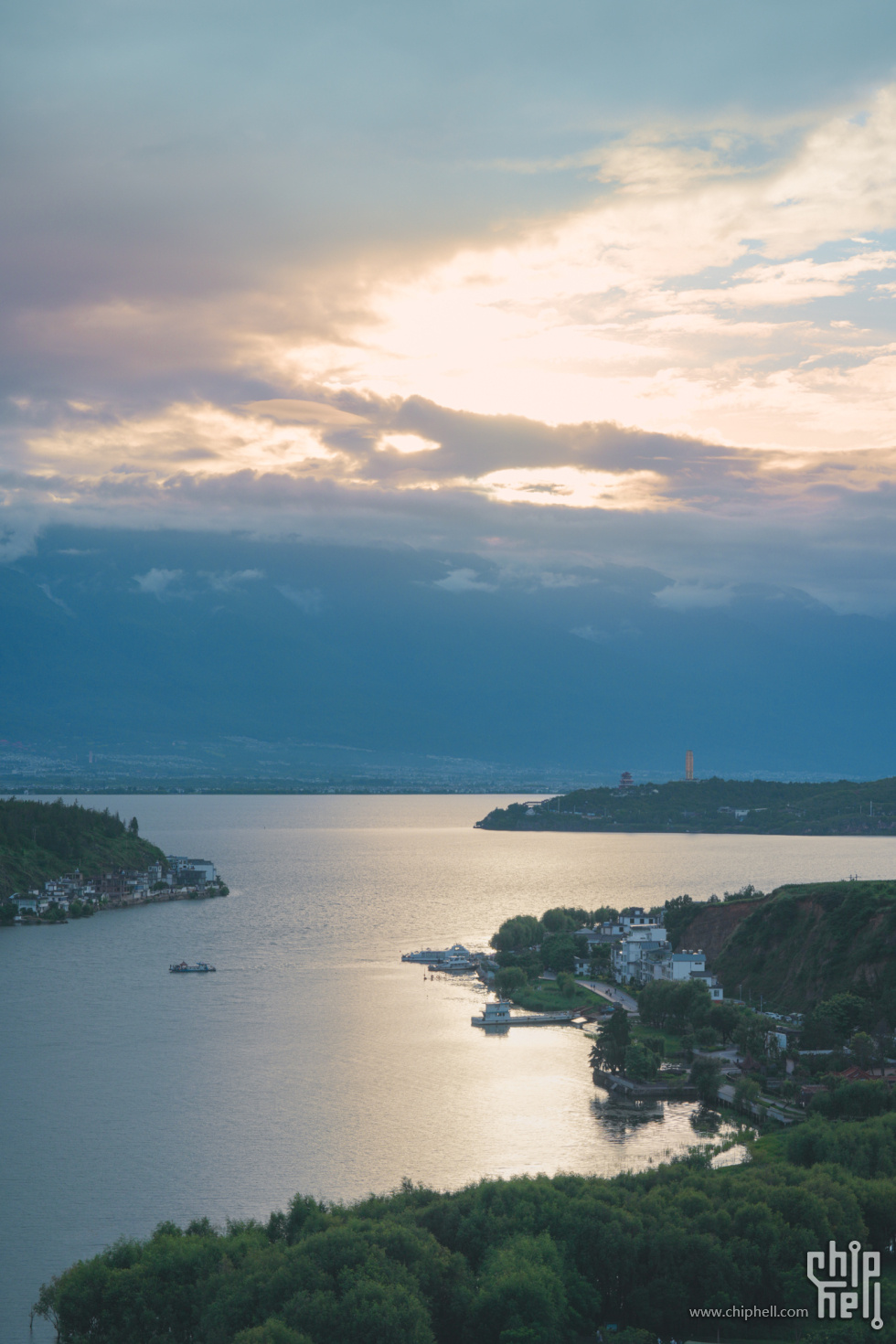 A7500891-lr4m.jpg