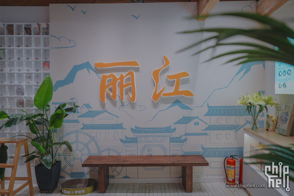 A7501586-lr4m.jpg