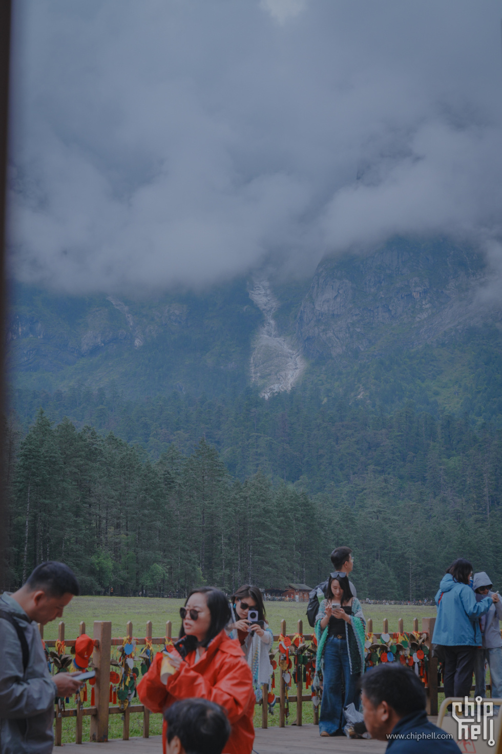 A7502142-lr4m.jpg