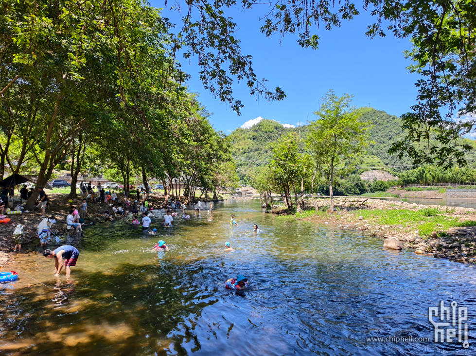008继续玩水 (10).jpg