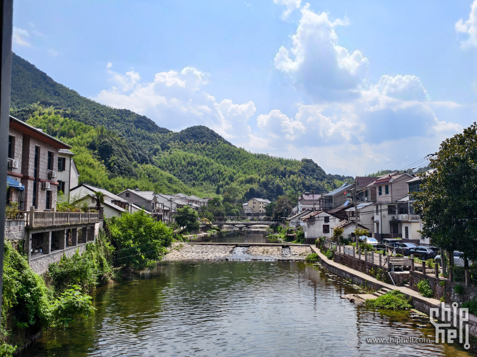 013东沈村玩水 (17).jpg