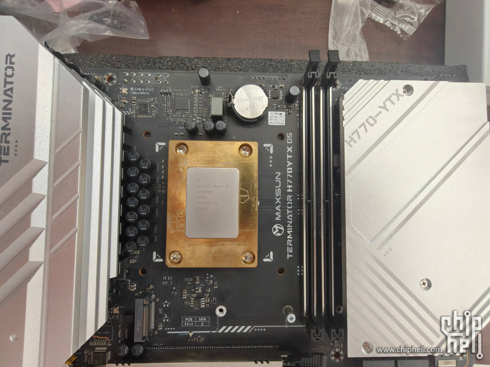 对铭瑄这个H770YTX甚是喜欢，板材的确扎实，做工水准也高，布局的确也很惊艳，必须带上它。 ...