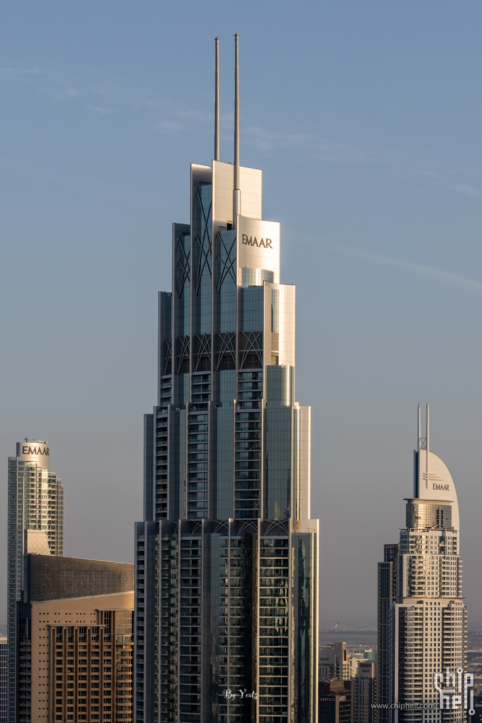 R1_L8125.jpg