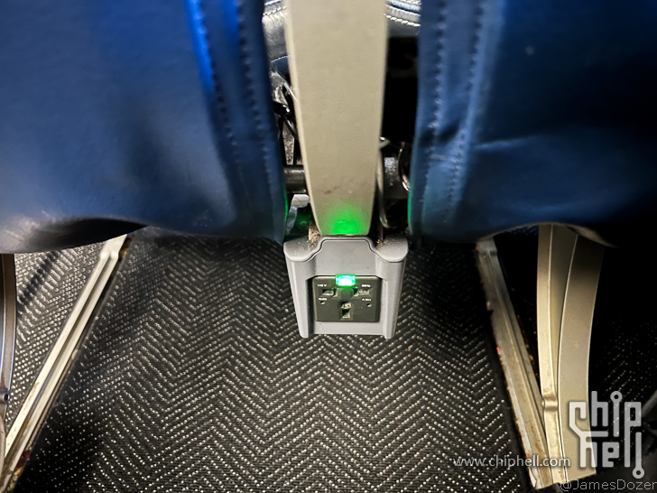 United-777-Economy-Class-3962.jpg