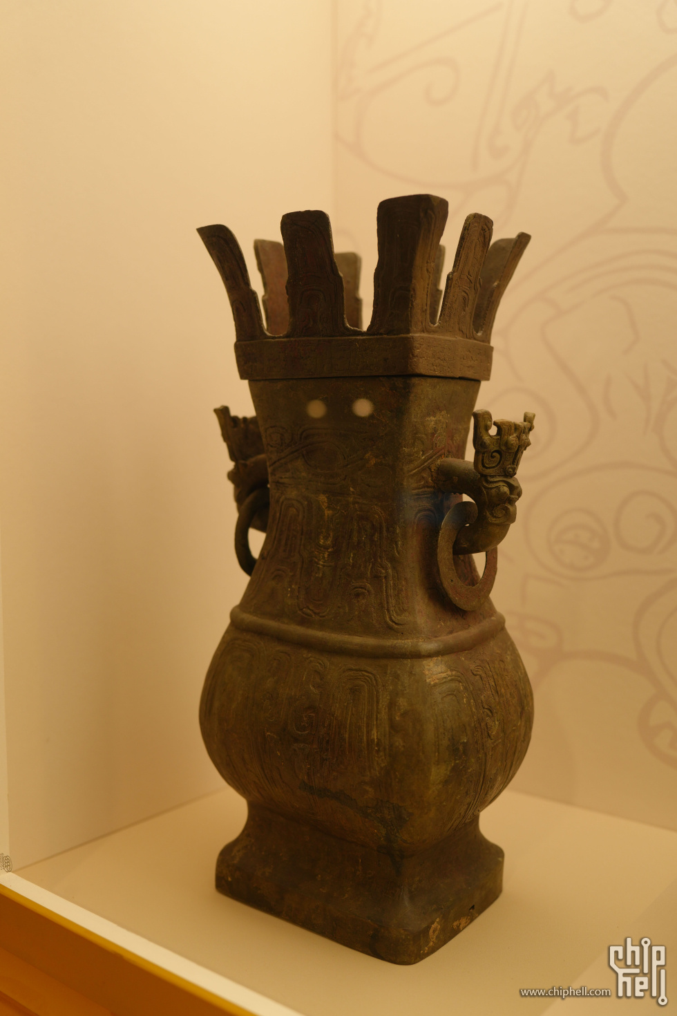 曾公睞qiú 壶.jpg
