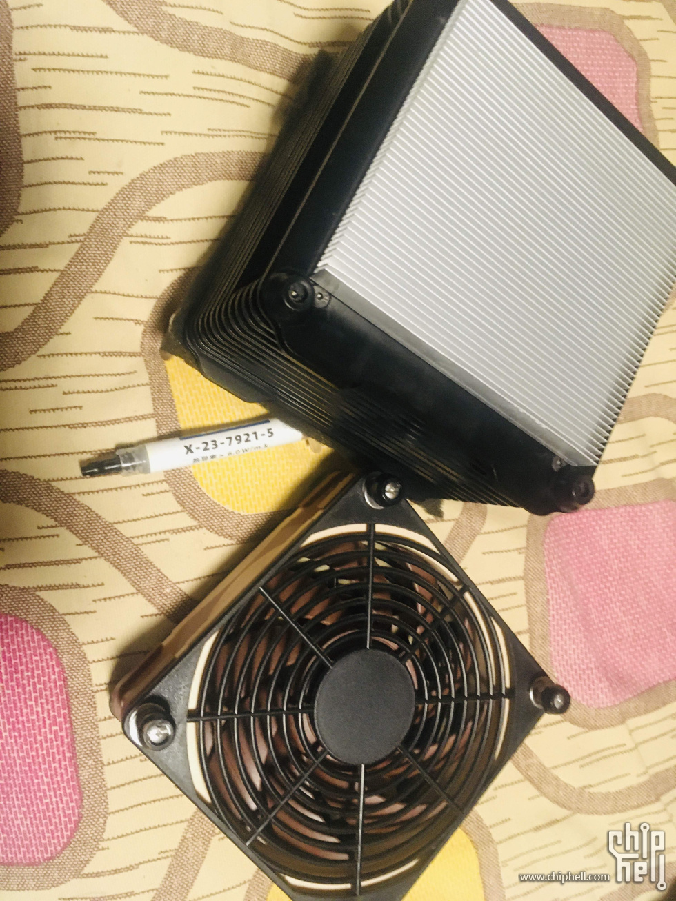Intel_NUC11_测试_新机箱-终极状态-组装前_2.jpg
