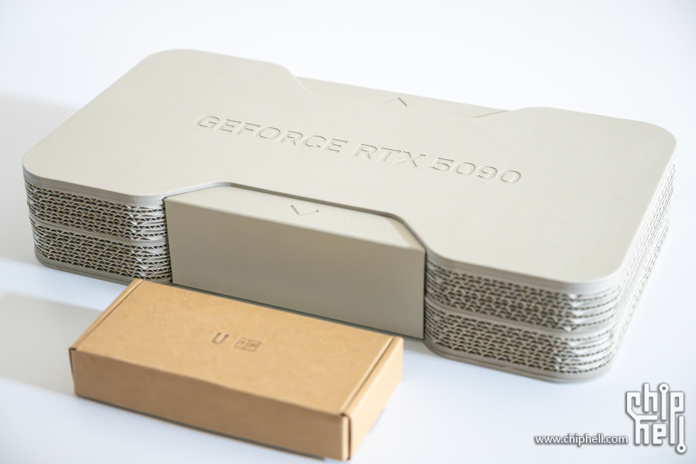 RTX5090_Unboxing_2.jpg