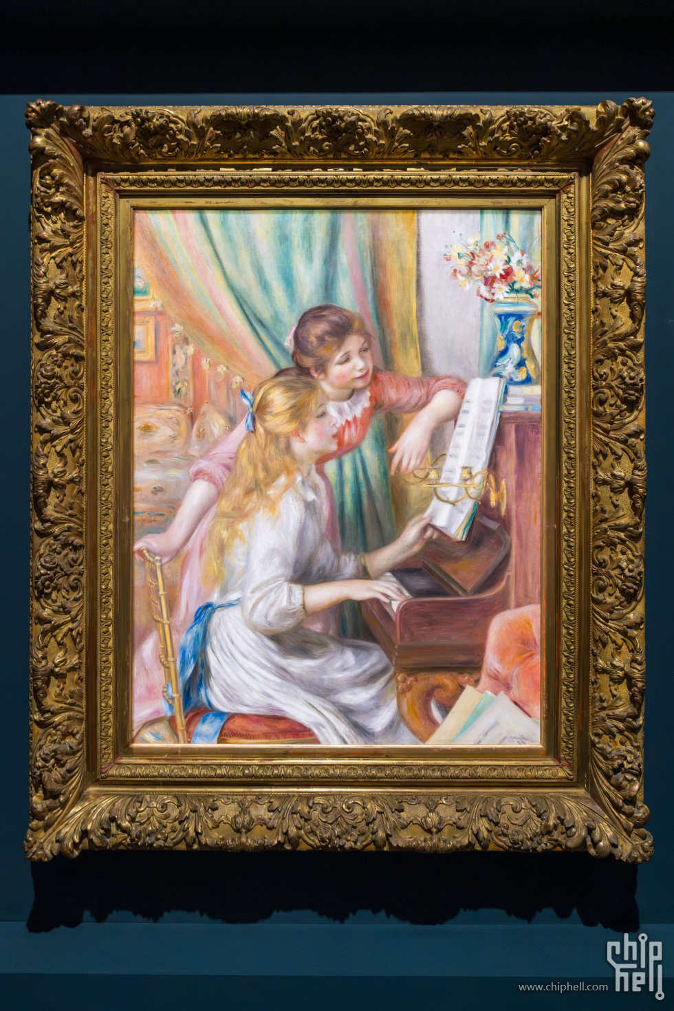《钢琴前的女孩》雷诺阿，1892年，布面油画