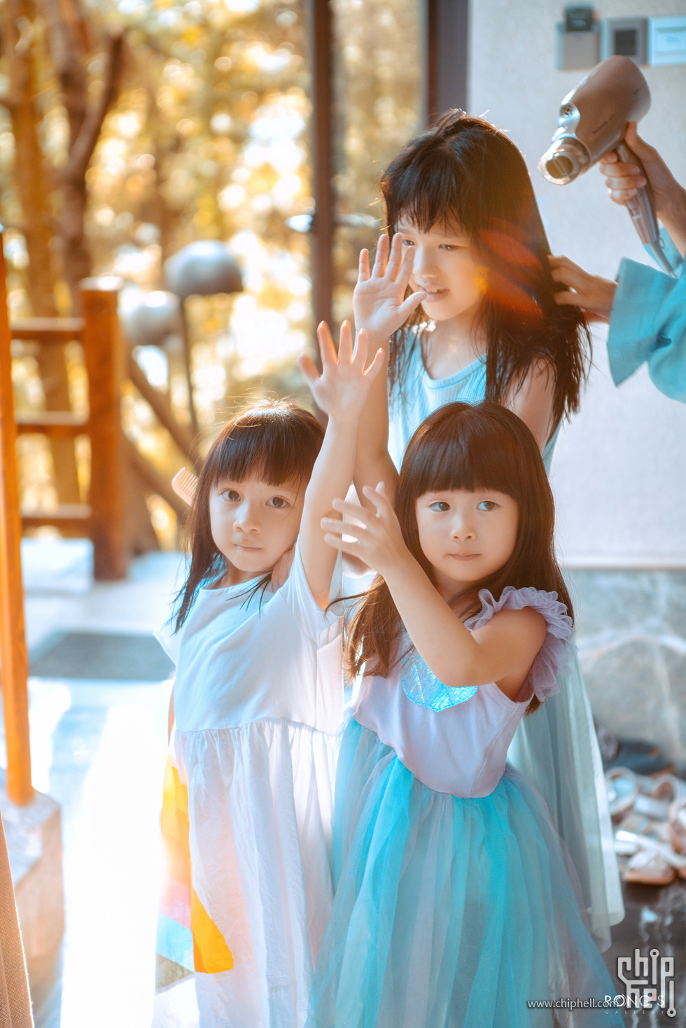 R2S07409-3s.jpg