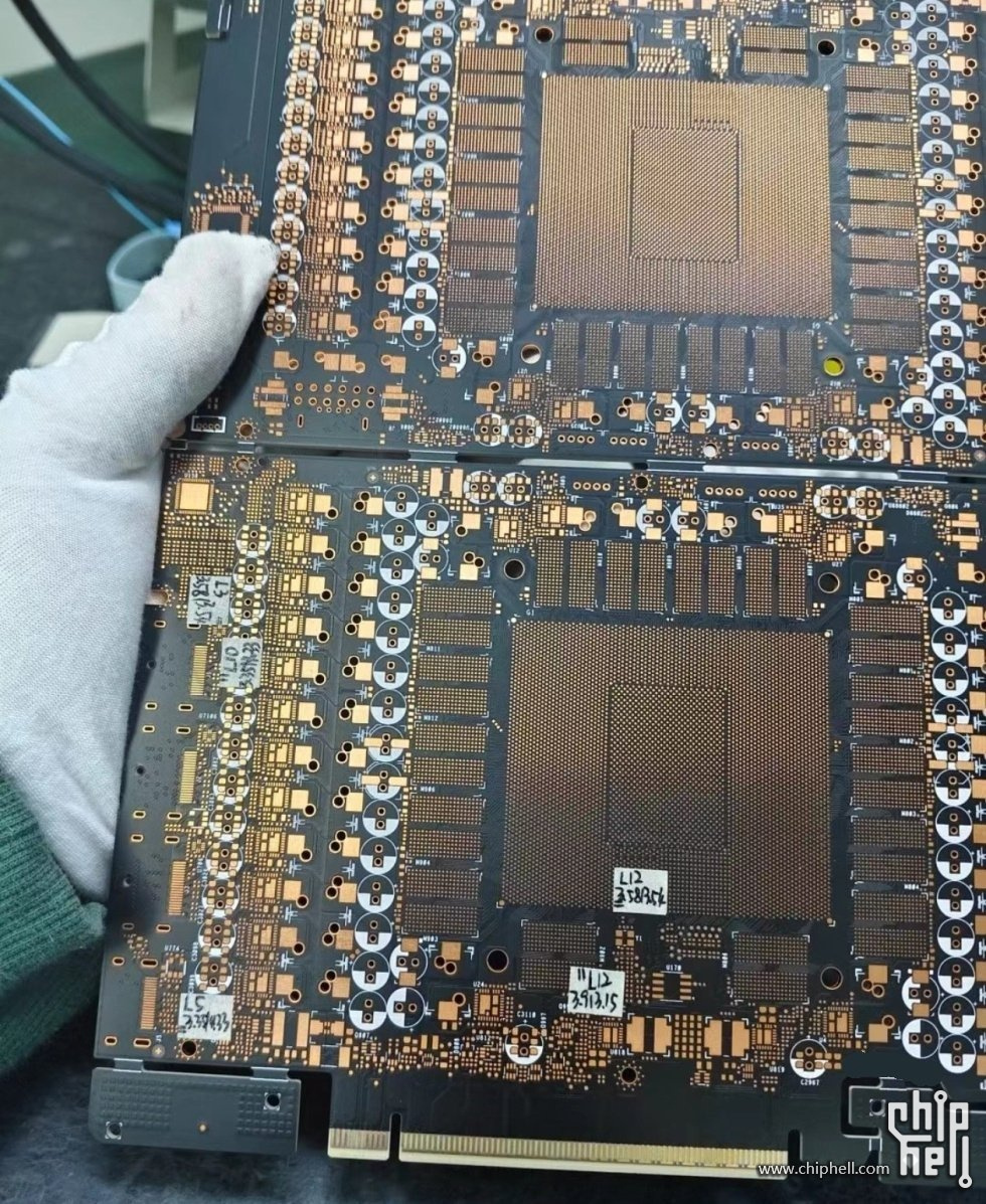102284_888_this-could-be-the-nvidia-geforce-rtx-5090-pcb-shows-gigantic-gb202-gp.jpg