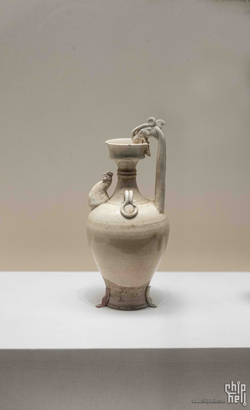 隋代白釉龙柄鸡首壶.jpg