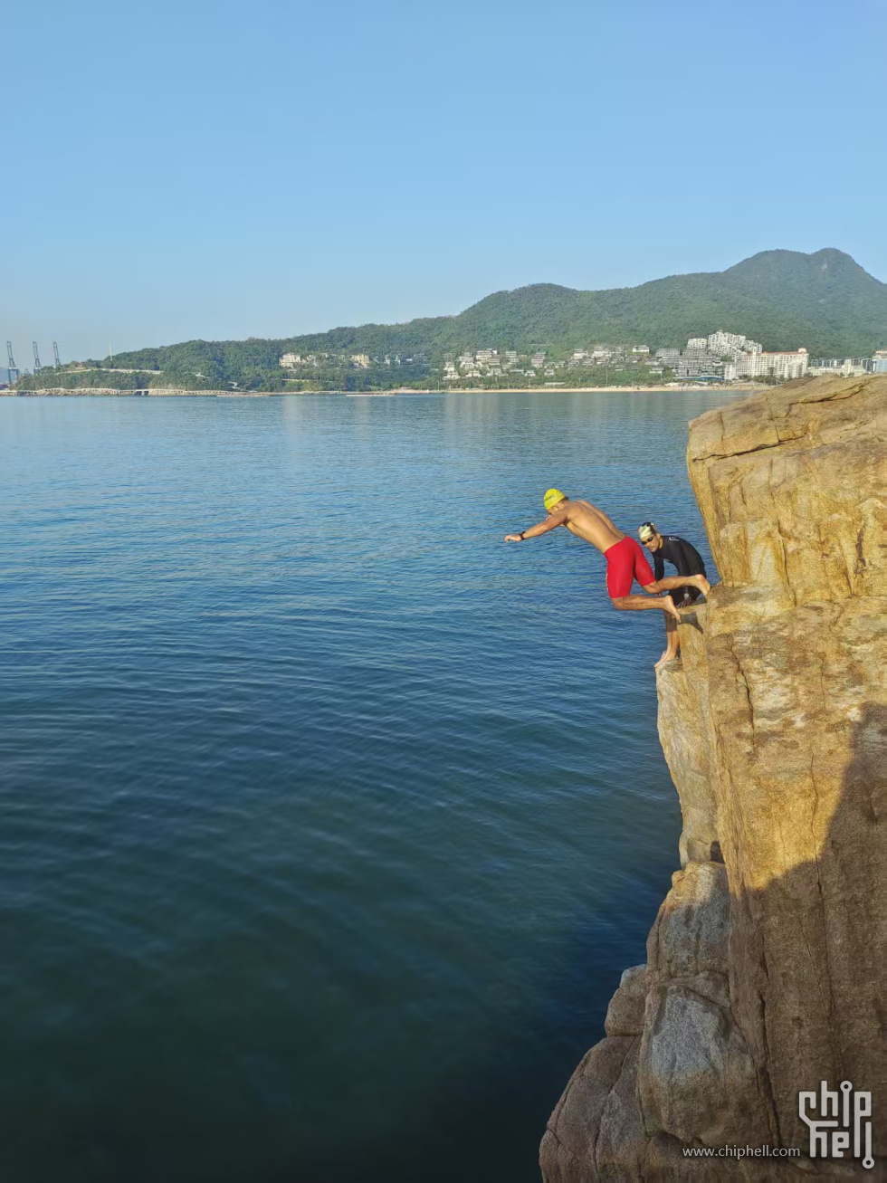 跳水照片 (3).jpg