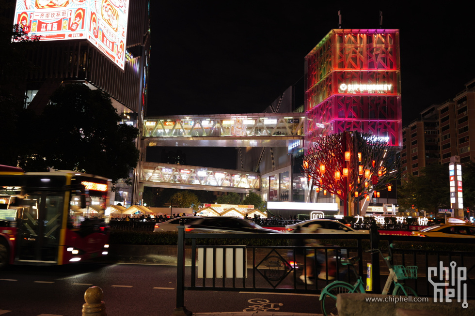 晚上收到 就带出去试拍了一下 不会后提 全是直出