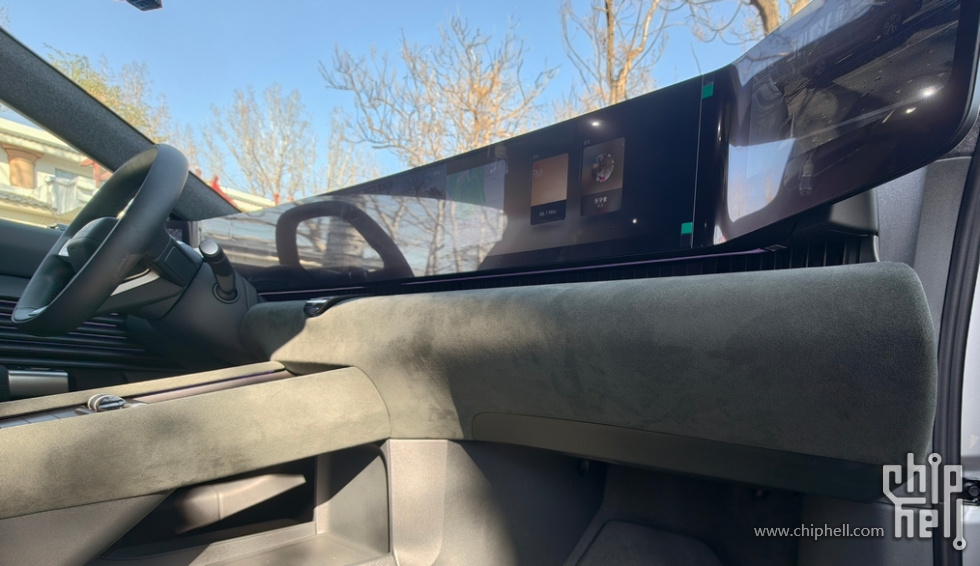 我要副驾驶手扣箱