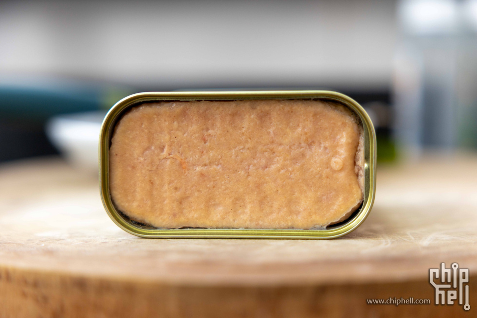 古龙 优质午餐肉罐头侧面.jpg