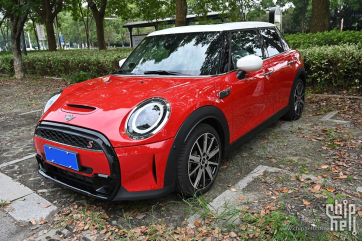 女王的买菜车：2022款Mini Cooper S 艺术家 五门版