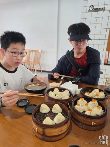 回趟常州，吃吃喝喝。