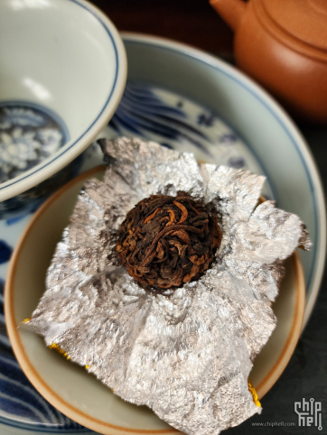 分享一下今天喝的茶 --- 无名 熟普龙珠（二）
