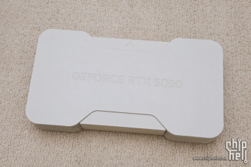 既生瑜何生亮—— RTX 5090 Founder Edition 对比 RTX PRO 6000