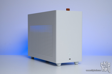 白色水冷ITX小钢炮，技嘉 迷你雕 Z890I + 索泰 4080 月白 + AKLLA A4 Max+ 装机展示