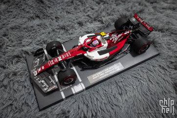 终于等到你：Minichamps阿尔法罗密欧C42周冠宇F1首秀赛车模型开箱！