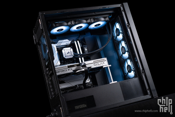 感受全塔的快乐，海盗船 7000D Airflow+微星 Z790 刀锋+影驰 4070 金属大师 装机展示