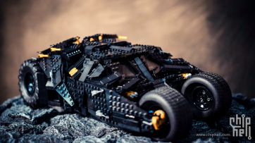 LEGO No.76240 蝙蝠车复刻版 BATMOBILE TUMBLER