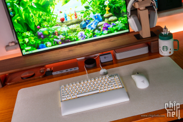 纯白实力键鼠——雷蛇炼狱蝰蛇 V4 PRO 专业版 + 黑寡妇蜘蛛 V4 75% 热插拔版开箱分享