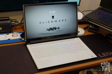 最后一台堆料的外星人游戏本—— Alienware m17 R4 拆解对比