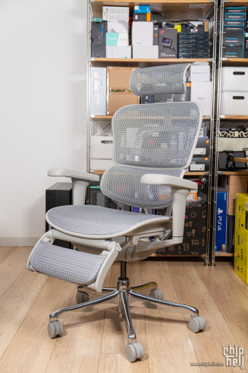 这是一个关于男性如何保护自己腰的产品，[保友Ergonor]金豪B-雄鹰 人体工学椅
