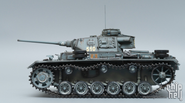 1/30比例成品---模型履带上的重甲骑兵，二战德军第24装甲师三号坦克 J型