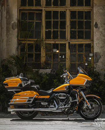 老登以鬼火少年的形态出击！CVO Road Glide Ultra